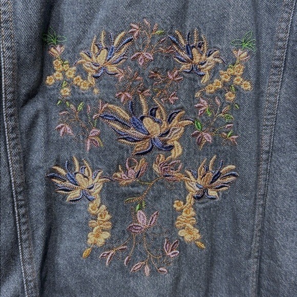 Collections Etc Denim Jacket Floral Embroidered Blue Cotton Long Sleeve‎ Women L - Picture 5 of 9